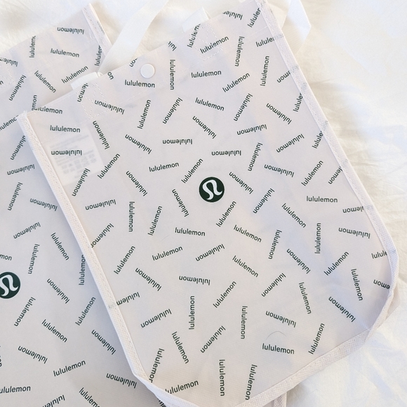 Lululemon Holiday Shopper Totes - Picture 3 of 4